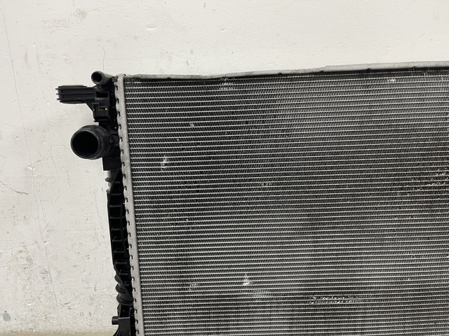 Радиатор охлаждения двигателя 8W0121251AB VAG