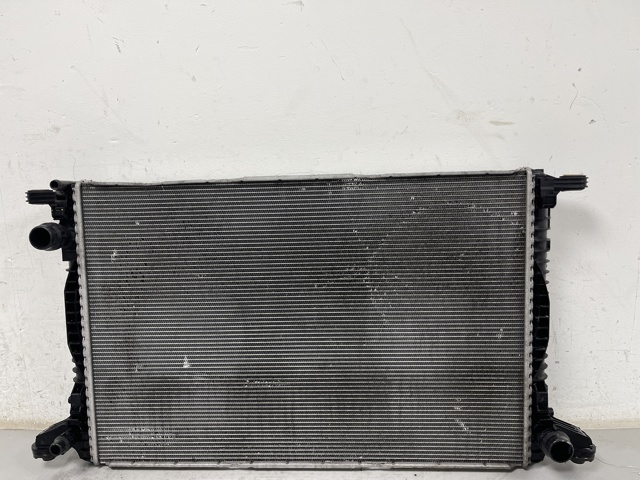 VAG 8W0121251AB Радиатор охлаждения двигателя в наличии Николаев