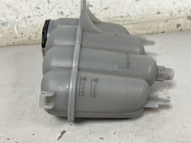 8W0121405G Бачок системы охлаждения расширительный купить Николаев