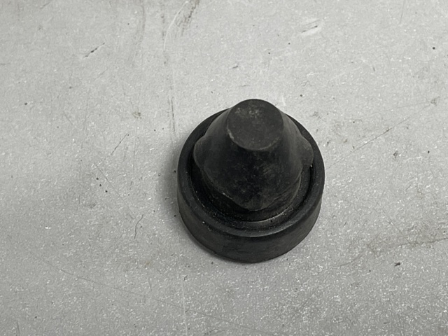 8W0129669 VAG Подушка корпуса воздушного фильтра купить в Каменское