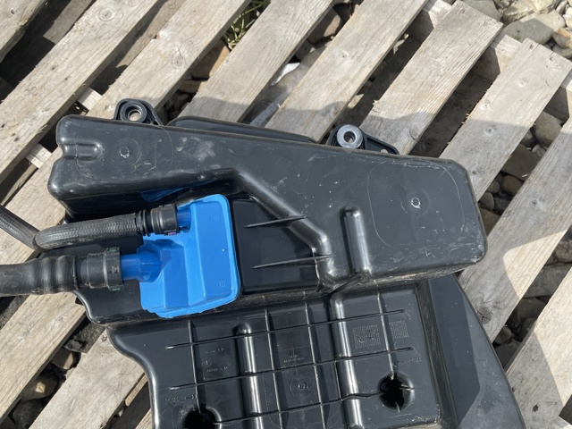 VAG 8W0131879BA в наличии Кривой Рог