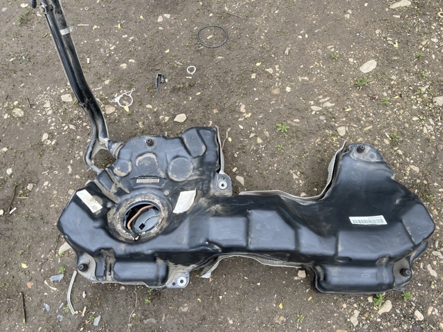 Танк топливный 8W0201021CQ VAG
