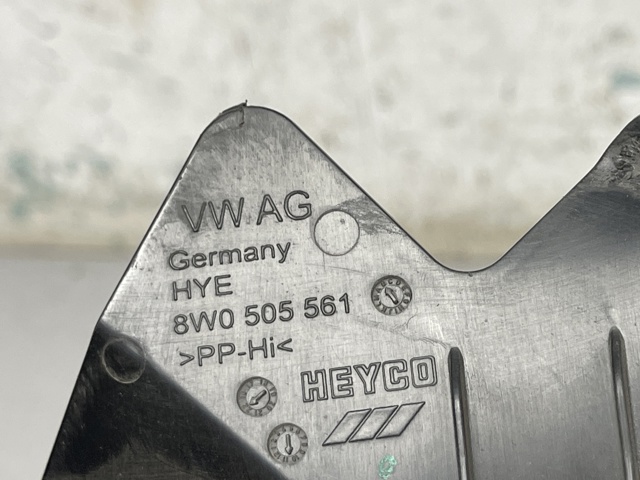 Защита заднего нижнего рычага 8W0505561B VAG