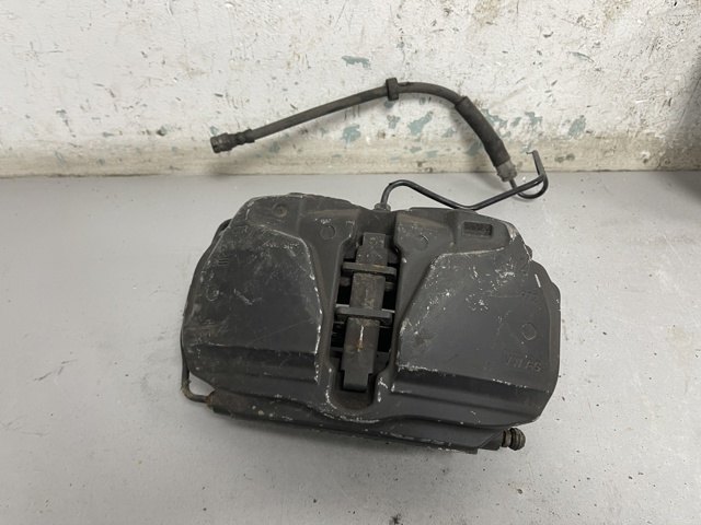 8W0615108E VAG Суппорт тормозной передний правый купить в Кривой Рог