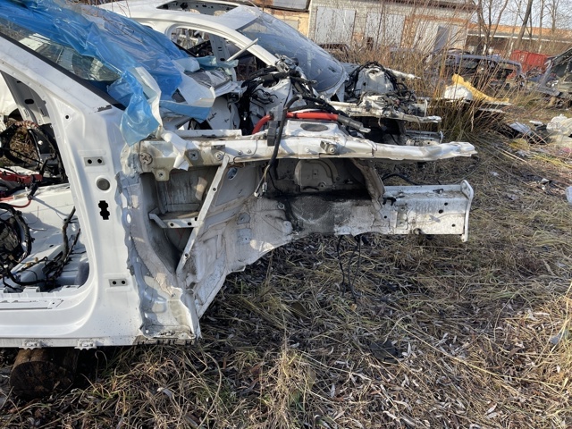 VAG 8W0803104A Лонжерон рамы передний правый в наличии Винница