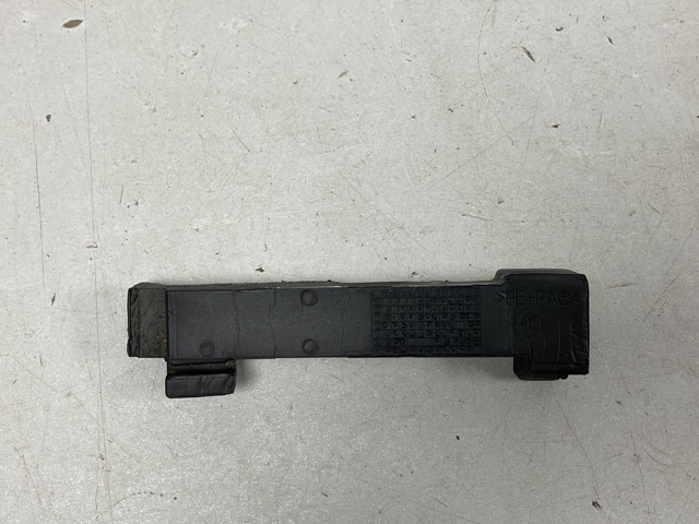 Энергопоглотитель переднего бампера 8W0807251A VAG