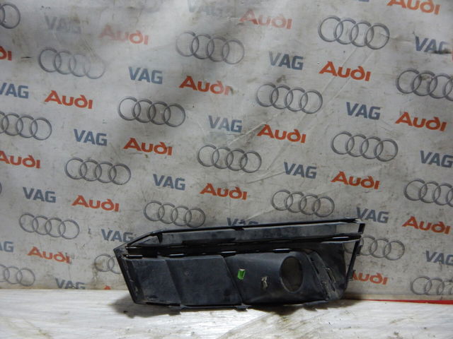 VAG 8W0807681G в наличии Ровно