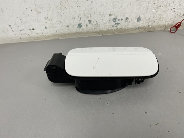 8W0809906 VAG Корпус заливной горловины топливного бака купить в Полтава