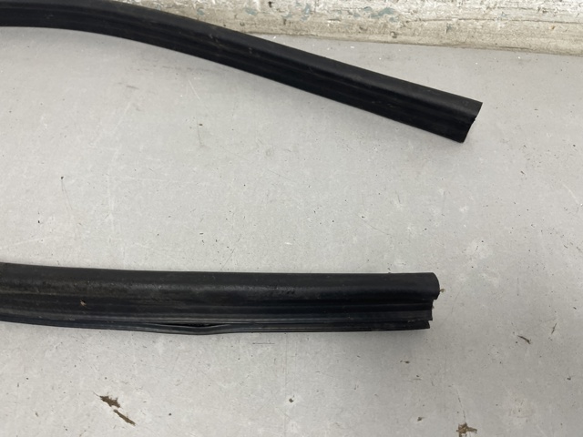 8W0823723A VAG купить в Чернигов