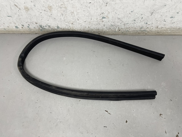 VAG 8W0823723A в наличии Черкассы