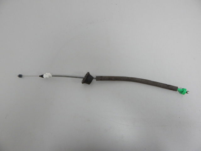 8W0837085C Трос (тяга) открывания замка двери передней купить Ирпень