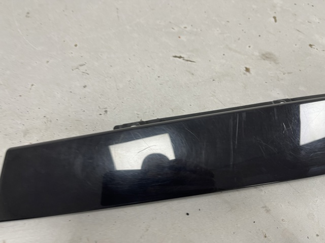8W0837902A VAG купить в Ровно