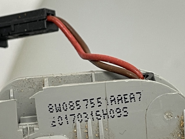 Козырьки 8W0857551AAEA7 VAG