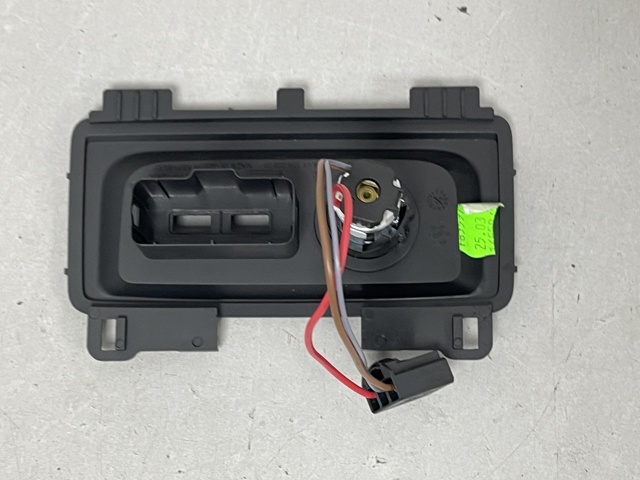 8W0863324A VAG купить в Украина