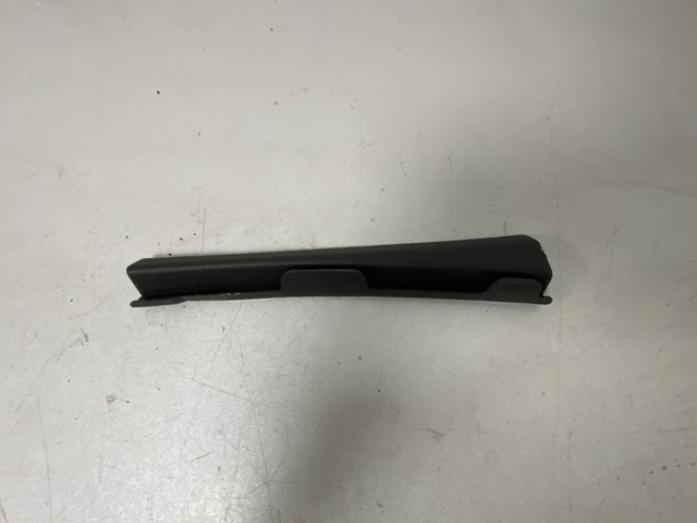 8W0868204 VAG купить в Чернигов