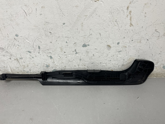 VAG 8W0881457 в наличии Украина