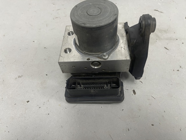 Блок ABS гидравлический 8W0907379G VAG