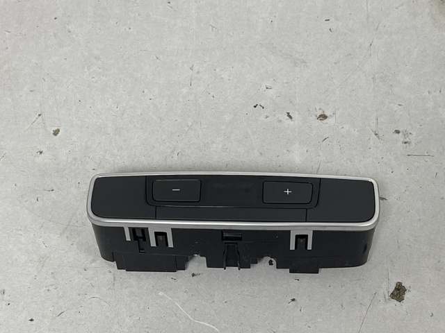 8W0919158 VAG Блок управления кондиционером купить в Винница