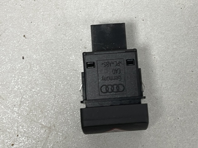 Кнопка аварийного сигнала 8W0941509A VAG