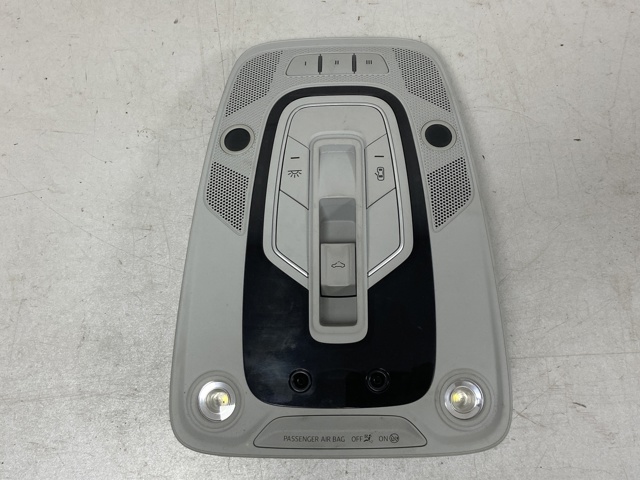 Плафоны внутреннего освещения 8W0947135AK VAG
