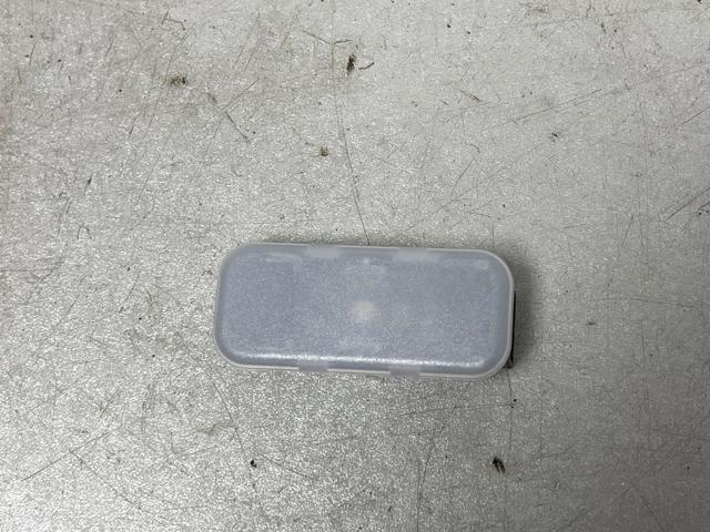 Плафон подсветки багажного отсека 8W0947415A VAG