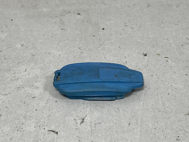 Крышка бачка омывателя 8W0955455B VAG