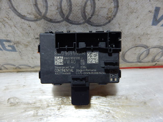 Блок комфорта задней двери 8W0959595M VAG