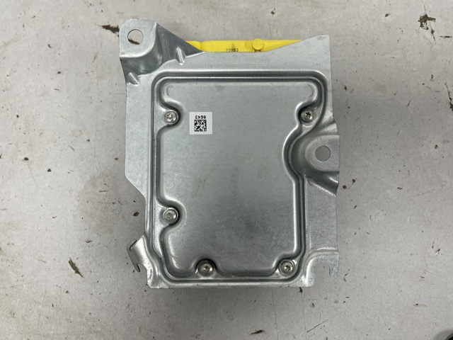VAG 8W0959655F Модуль-процессор управления подушкой безопасности (ЭБУ AIRBAG) в наличии Каменское
