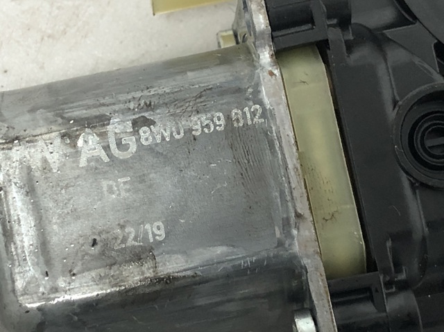 8W0959812 Мотор стеклоподъемника двери задней правой купить Винница