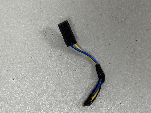 Разъем (фишка) фонаря подсветки номерного знака 8W0971832 VAG