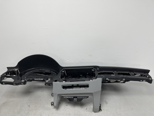 Передняя панель 8W1857001K VAG