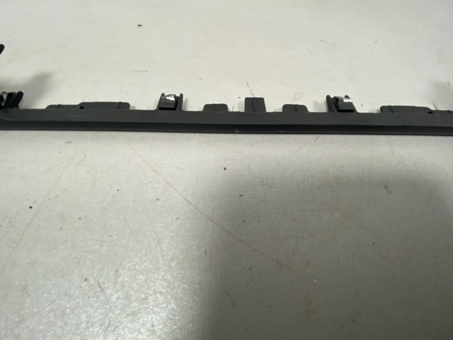 8W1857304 VAG купить в Киев