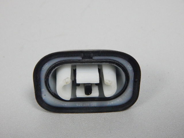 8W5827373 VAG купить в Киев