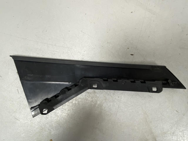 VAG 8W5839903A Накладка двери задней левой вертикальная в наличии Винница