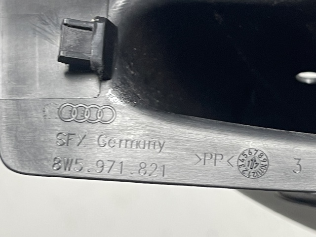 VAG 8W5971821 в наличии Ирпень