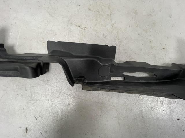 VAG 8W6821170C Заглушка жабо боковая в наличии Тернополь