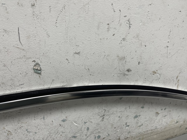 Накладка крыши правая 8W88537042ZZ VAG