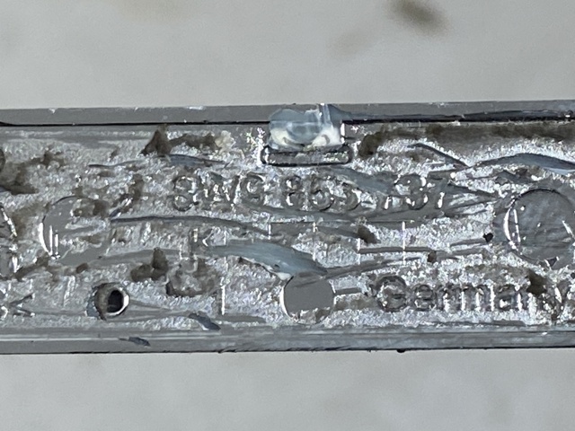 VAG 8W9853737 в наличии Ровно