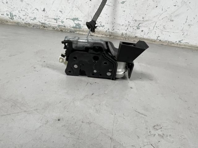 VAG 8X1837015C Замок двери передней левой в наличии Полтава