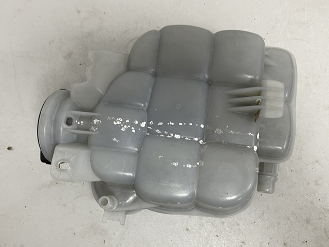PORSCHE 9J1121407A Бачок системы охлаждения в наличии Тернополь