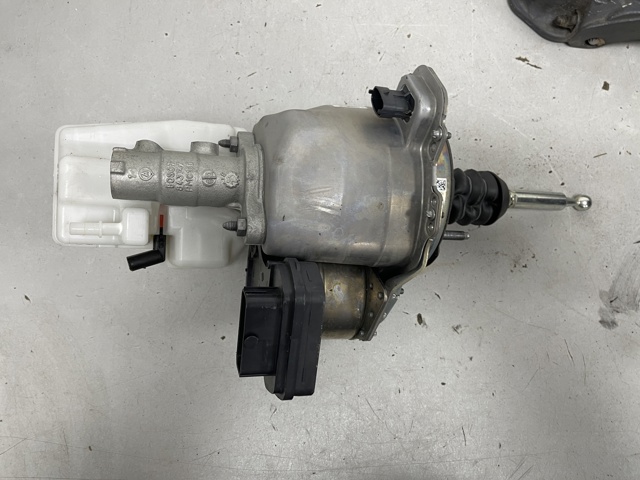 PORSCHE 9J1614105H в наличии Одесса