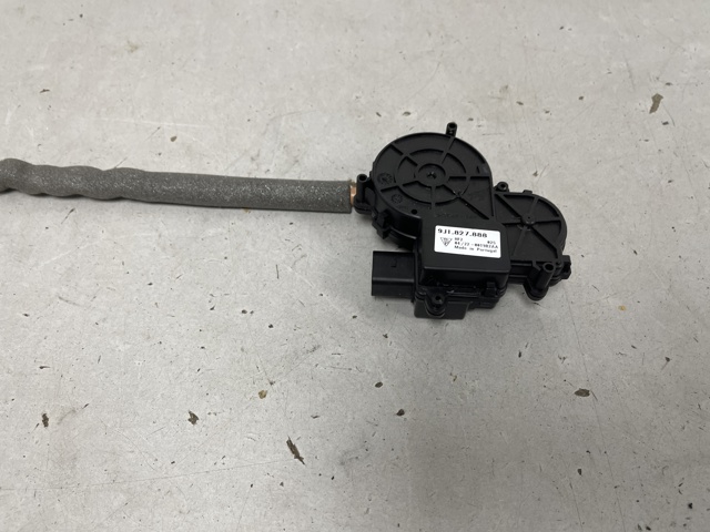PORSCHE 9J1827888 в наличии Чернигов