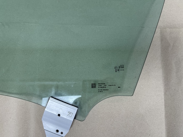 9J1845019B PORSCHE Стекло двери передней левой купить в Ровно