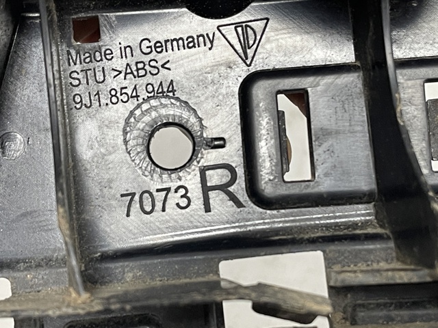 PORSCHE 9J1854944 в наличии Павлоград
