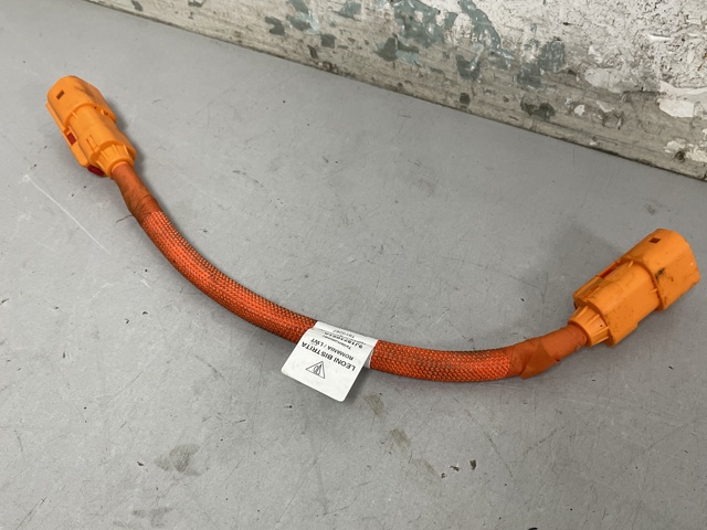 9J1971061A PORSCHE купить в Сумы