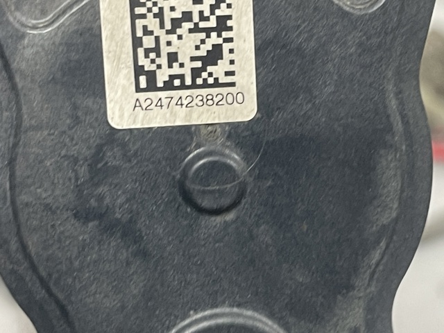 Мотор привода тормозного суппорта заднего A0001500300 MERCEDES