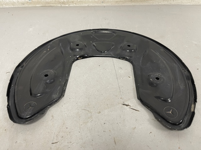 MERCEDES A0004230100 Защита тормозного диска заднего в наличии Полтава