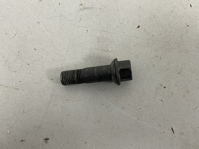 Болты колесные A0009901807 MERCEDES