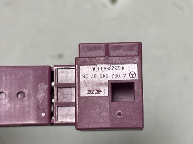 MERCEDES A0525458728 в наличии Киев