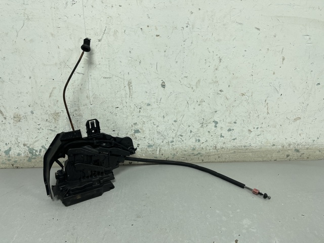 Замок передней пассажирской двери A0997209601 MERCEDES